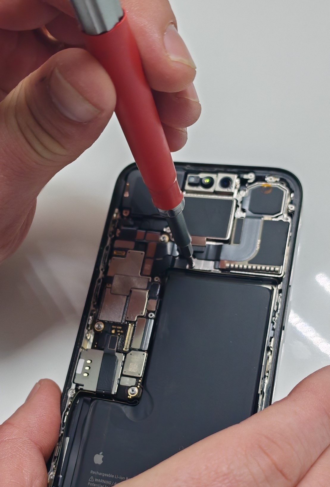 iPhone 15 Pro Max замена основной камеры